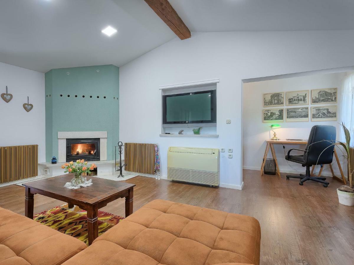 Holiday Home Country House D&D By Interhome Pula Zewnętrze zdjęcie